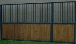horse stall grilled sidewall